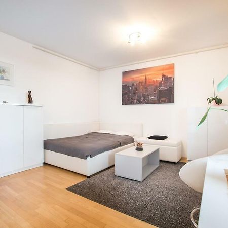 Cozy & Modern Studio With Balcony Zagabria Esterno foto