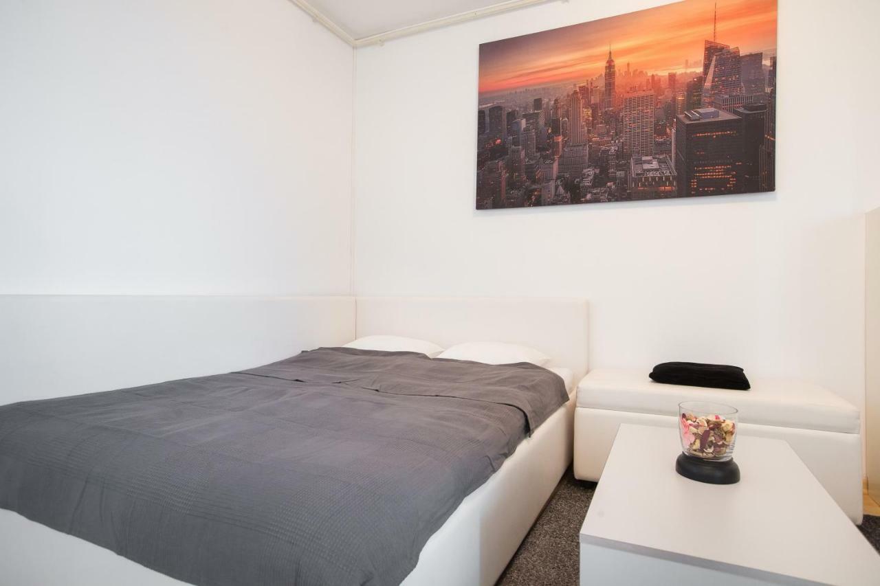 Cozy & Modern Studio With Balcony Zagabria Esterno foto