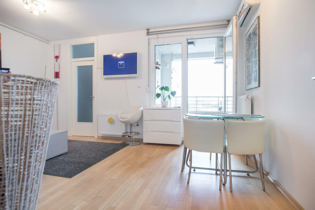 Cozy & Modern Studio With Balcony Zagabria Esterno foto